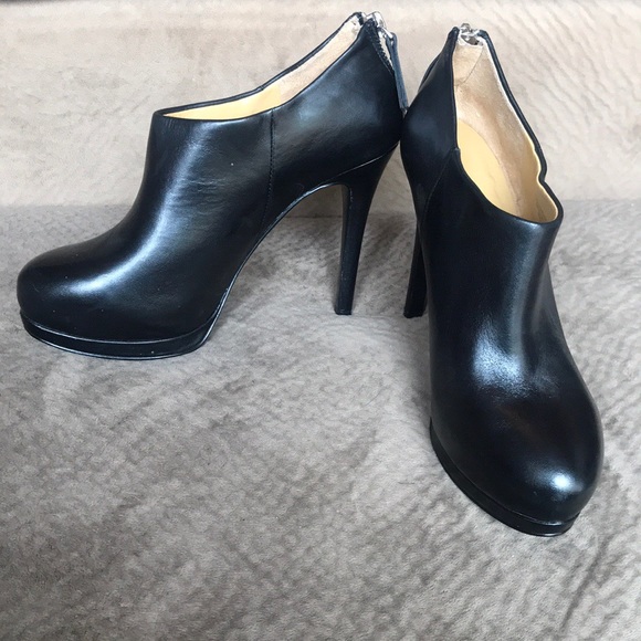 Nine West Shoes - Nine West Haywire leather ankle bootie chic zipper